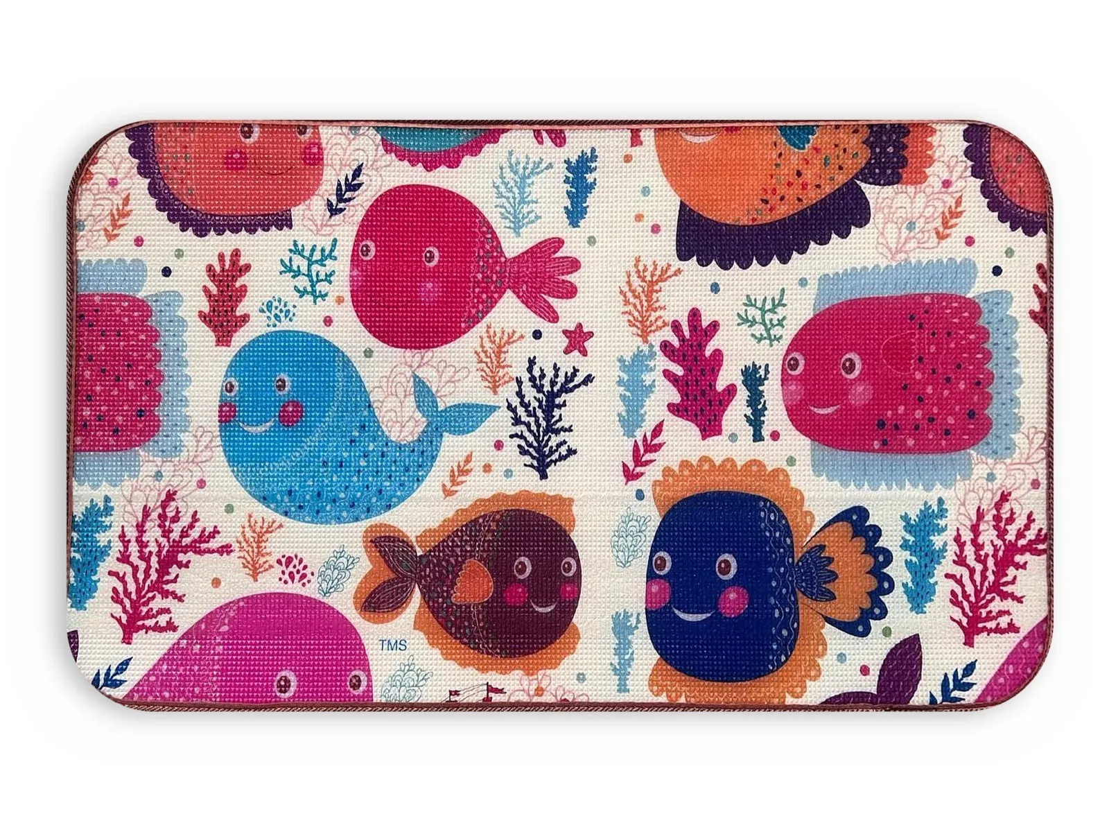 “Happy Fish” mat, front side: bright fish and seaweed